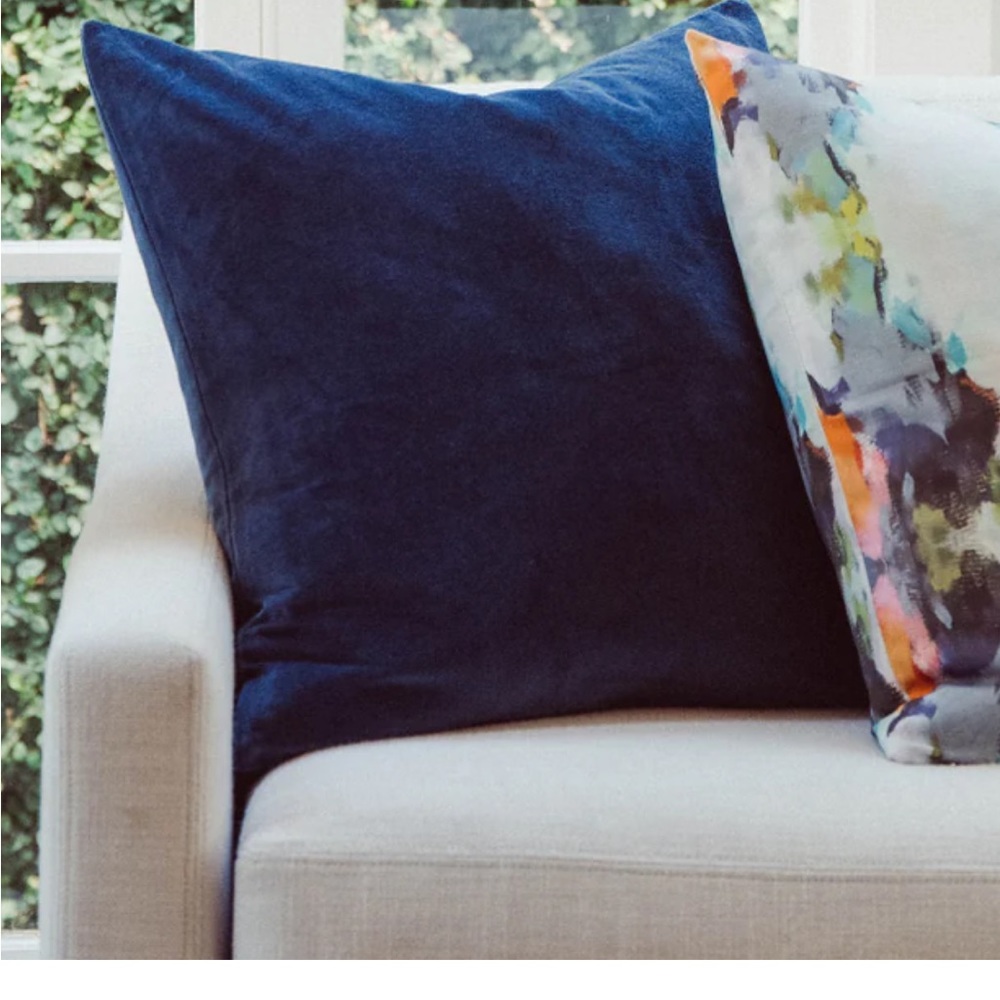 Lara Park blue velvet 22 x 22 pillow cover. Brand new